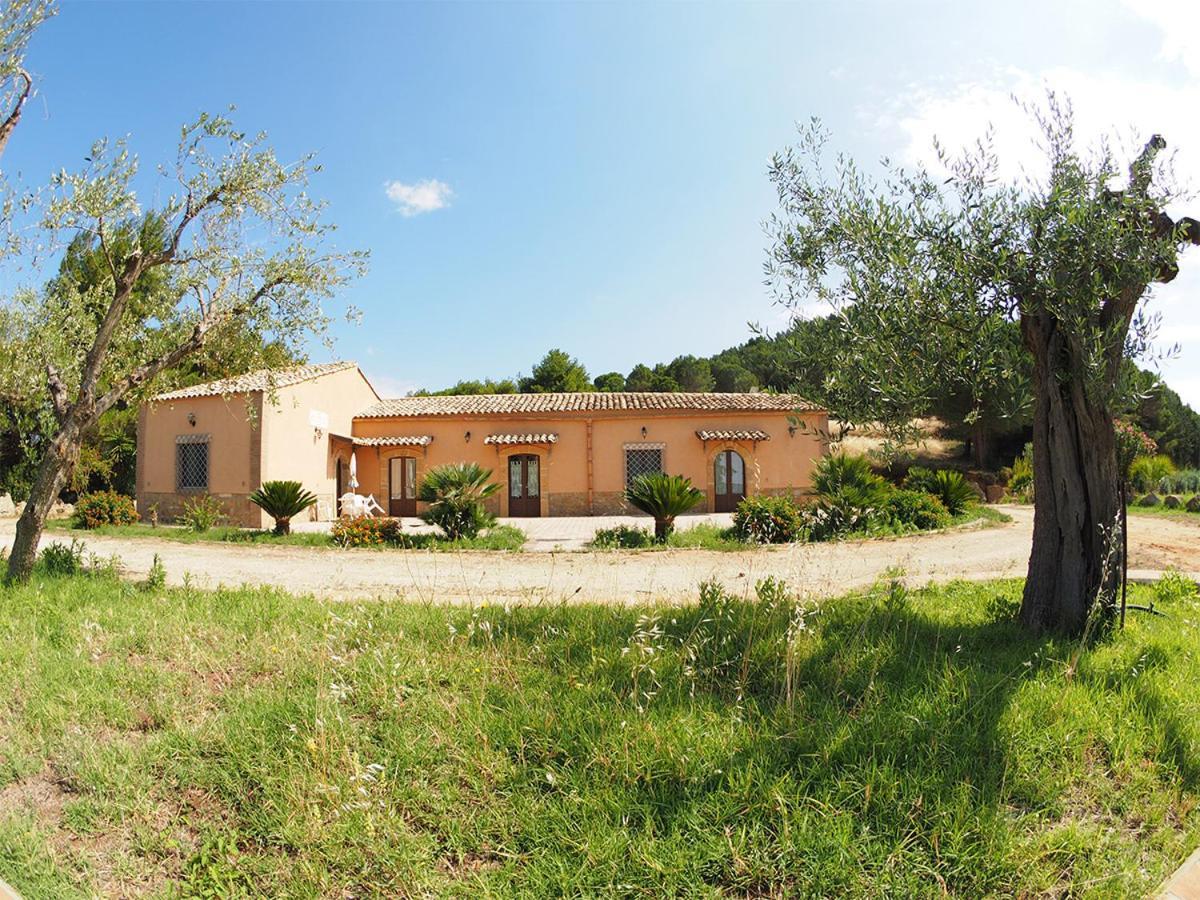Agriturismo Il Drago Mirabella Imbaccari Exterior photo